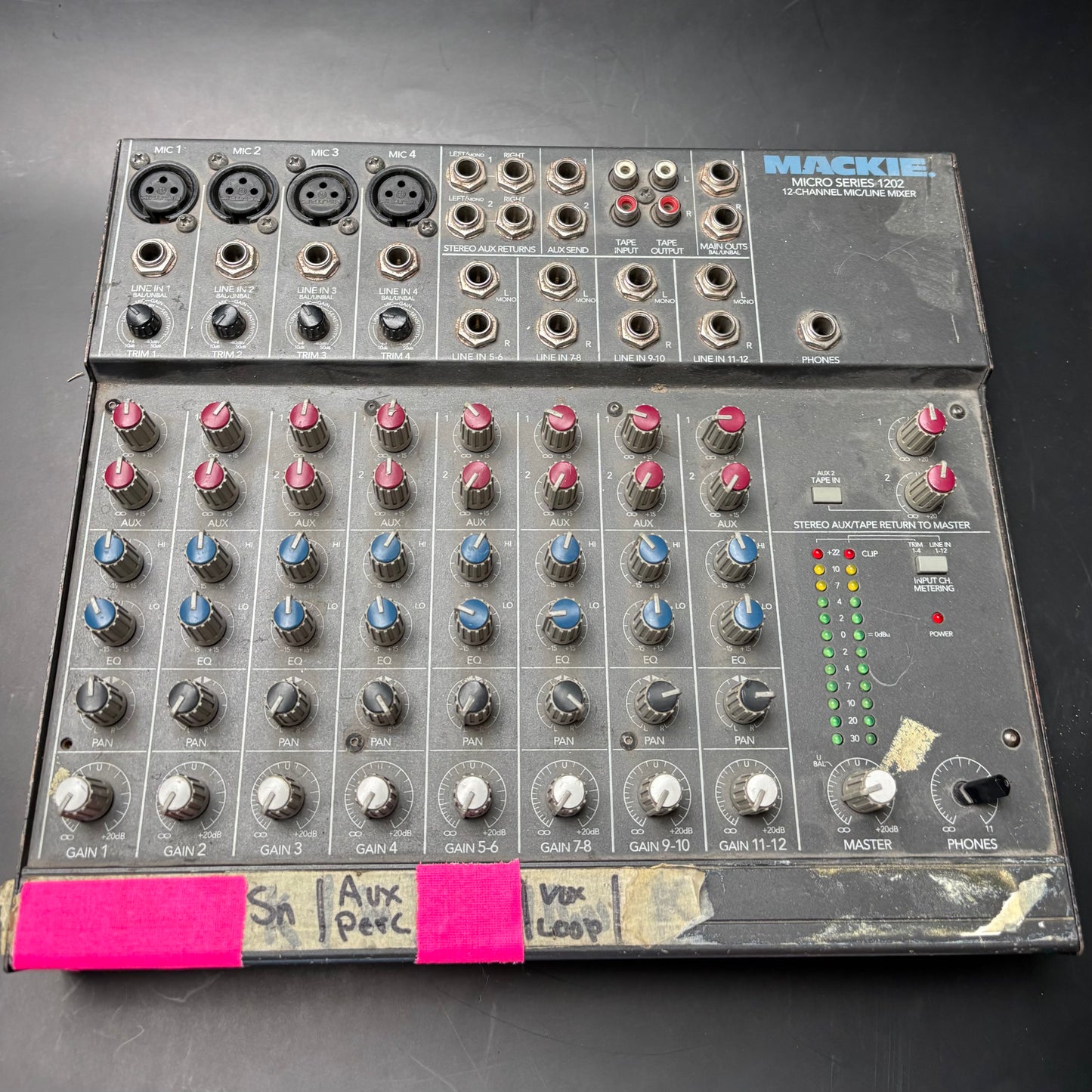 Mackie Microseries 1202